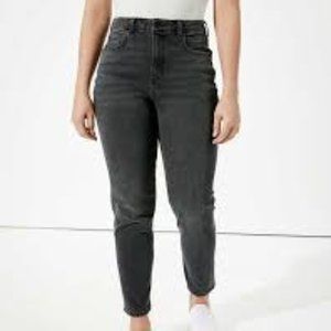 American Eagle Faded Black Stretch Mom Jeans/Size 6 R